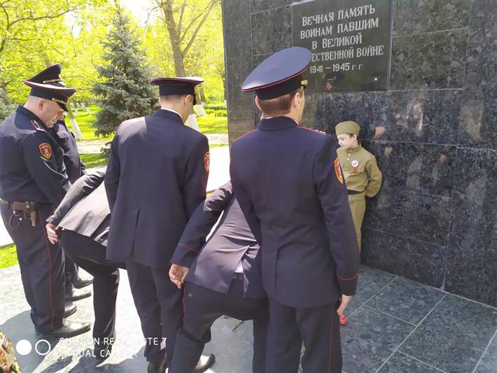В ДАГЕСТАНЕ РОСГВАРДИЯ ПРОВОДИТ ПАМЯТНЫЕ МЕРОПРИЯТИЯ КО ДНЮ ПОБЕДЫ