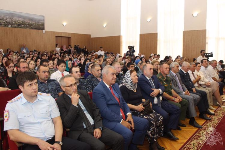 Росгвардейцы Дагестана почтили память погибших земляков в Буйнакске