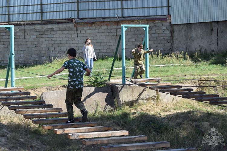 Росгвардейцы Дагестана провели патриотическое мероприятие для детей-сирот
