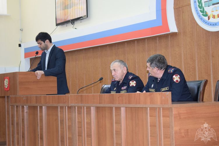 Заместитель начальника дагестанского управления Росгвардии встретился со студентами