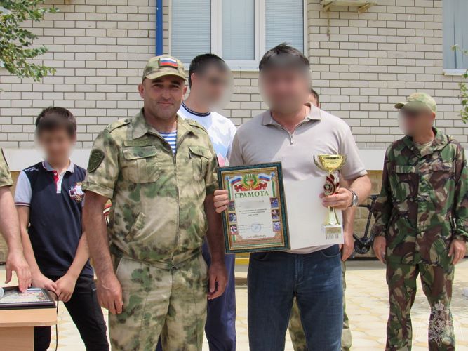 В Дагестане состоялись соревнования по троеборью среди сотрудников СОБР