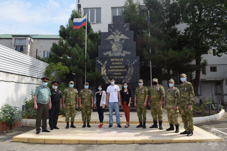 В Дагестане росгвардейцы присоединились к патриотической акции «Я – россиянин, я – дагестанец»