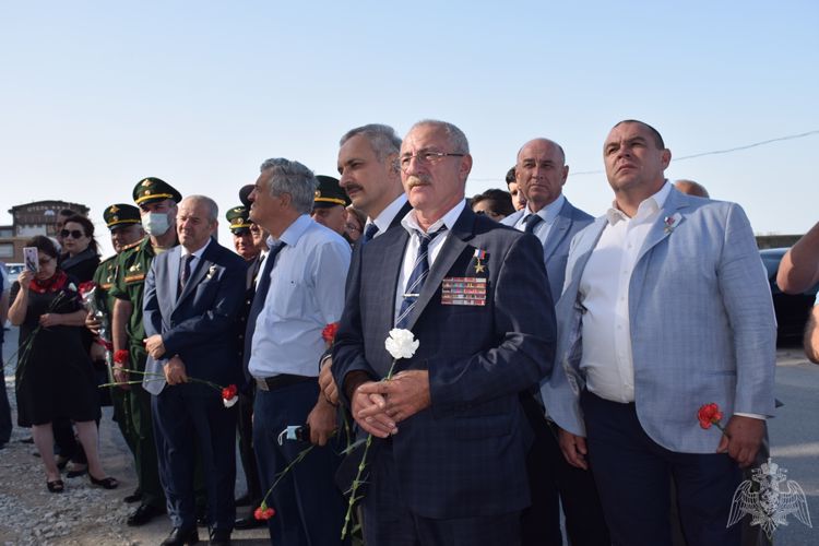 Начальник дагестанского управления Росгвардии принял участие в открытии улицы имени Героя России Тулпара Мусалаева