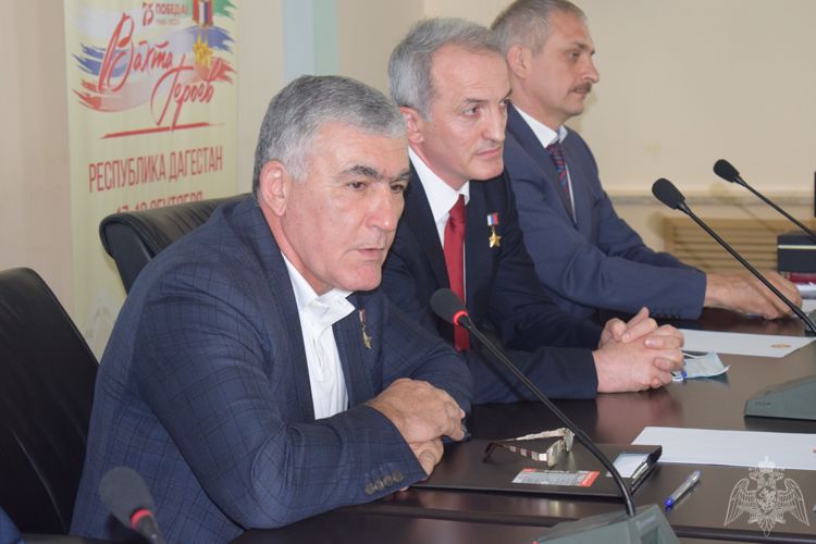 Начальник Управления Росгвардии по Республике Дагестан встретился с молодежью и представителями общественных организаций региона