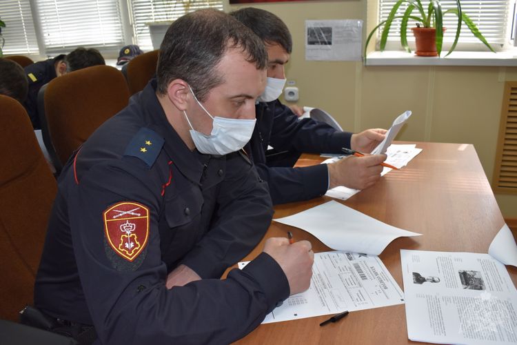 В Дагестане росгвардейцы написали «Диктант Победы»