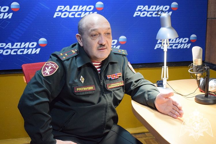 Руководитель дагестанского управления Росгвардии стал гостем регионального радио