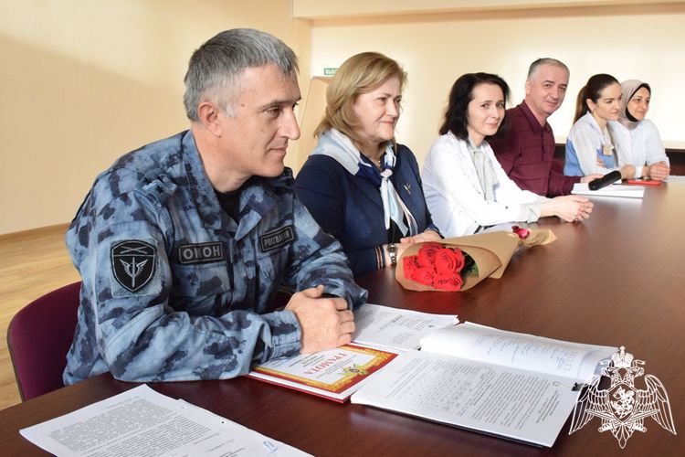 Сотрудники дагестанского ОМОН Росгвардии удостоены званий почетных доноров России