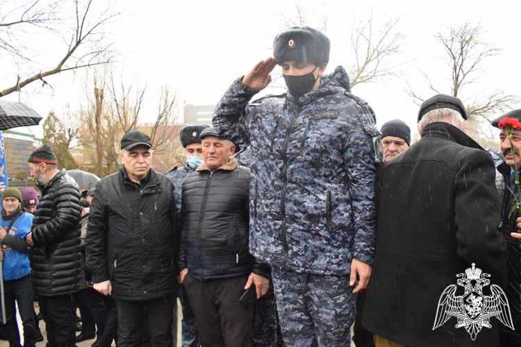 В Дагестане росгвардейцы почтили память воинов-интернационалистов