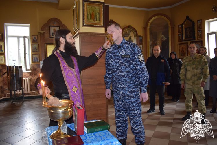 В Дагестане состоялся молебен о здравии росгвардейцев, участвующих в специальной военной операции