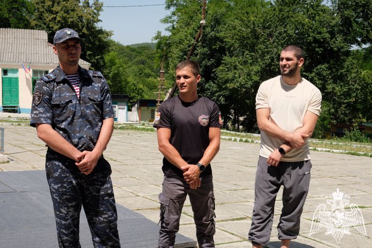В Дагестане проходит акция «Каникулы с Росгвардией»