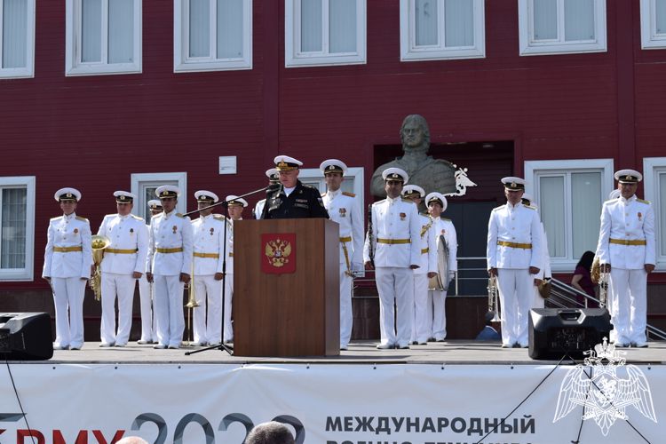 Представитель Росгвардии принял участие в открытии военно-технического форума «Армия-2022» в Каспийске