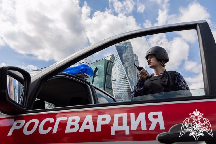 Генерал армии Виктор Золотов поздравил личный состав и ветеранов вневедомственной охраны Росгвардии с юбилеем образования службы