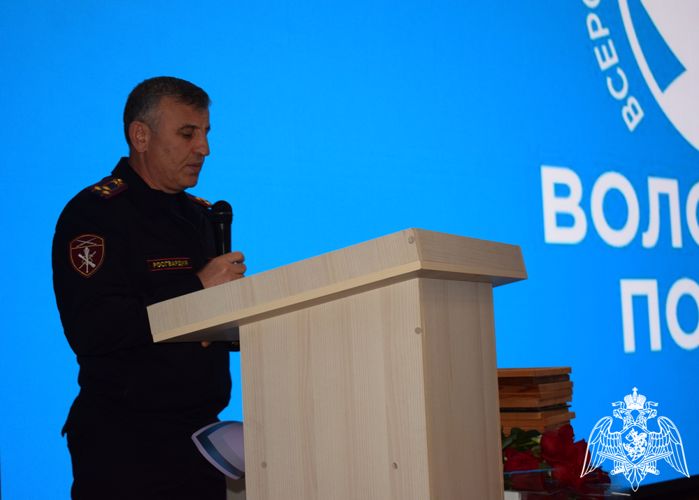 В Дагестане росгвардейцы поздравили представителей движения «Волонтеры Победы» с годовщиной со дня образования