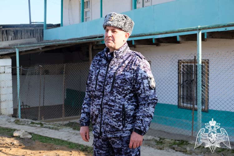 Мемориальную доску погибшему росгвардейцу открыли в Дагестане
