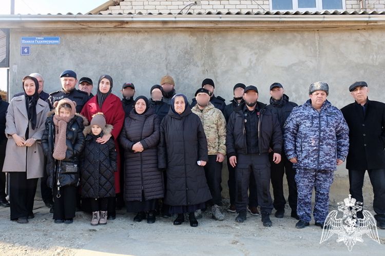 Память погибшего бойца СОБР Росгвардии увековечена в Дагестане