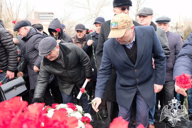 В Дагестане росгвардейцы почтили память воинов-интернационалистов