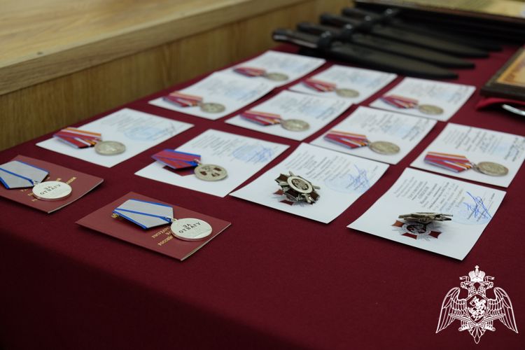  Командующий Северо-Кавказским округом Росгвардии вручил награды росгвардейцам в Дагестане