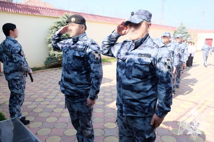 Сотрудники Росгвардии встретились с учащимися профильного класса ведомства в Дагестане