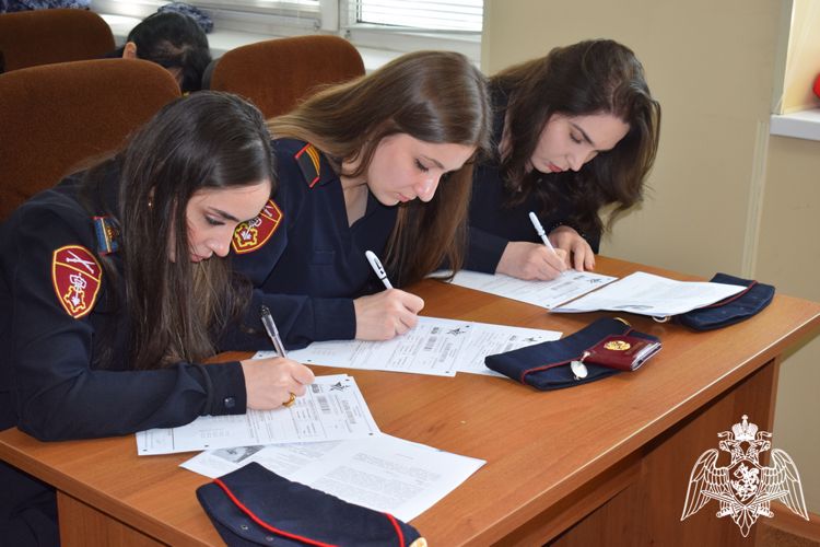 Росгвардейцы в Дагестане написали «Диктант Победы»