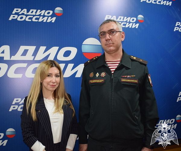 Офицер махачкалинского соединения Росгвардии стал гостем ведомственной радиорубрики