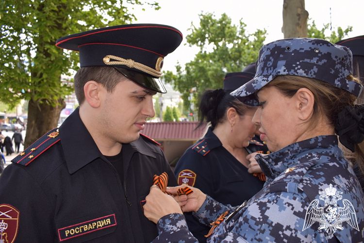  В Дагестане росгвардейцы присоединились к акции «Георгиевская лента»