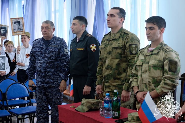 Росгвардейцы провели патриотическое мероприятие для махачкалинских школьников