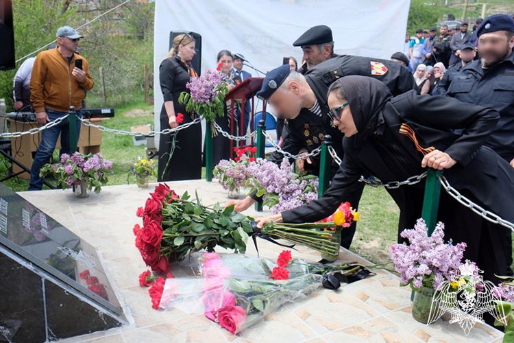 В Дагестане открыли мемориальный комплекс сотруднику СОБР Росгвардии