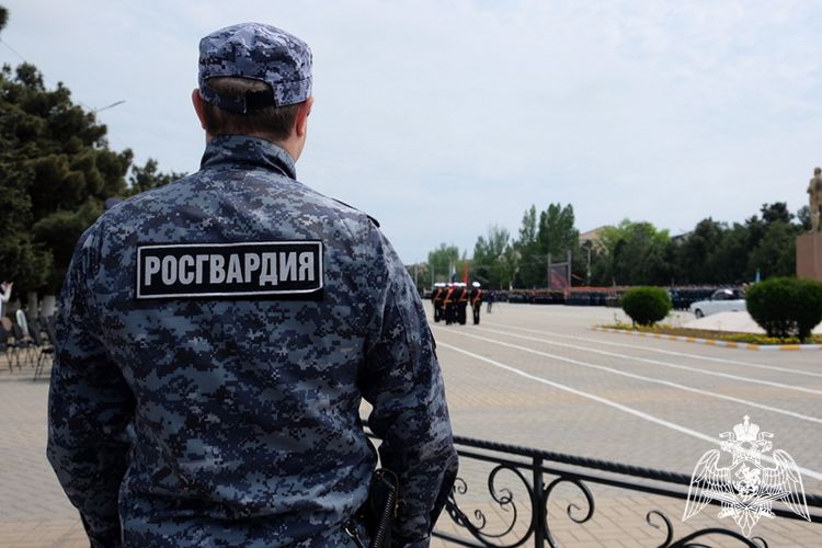 Росгвардейцы обеспечили охрану общественного порядка во время празднования Дня Победы в Дагестане