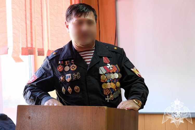 В Дагестане росгвардейцы встретились со студентами Даггостехуниверситета