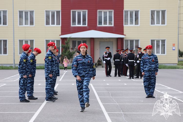 В Дагестане учащиеся профильных классов Росгвардии приняли участие в военно-спортивной игре «Победа»