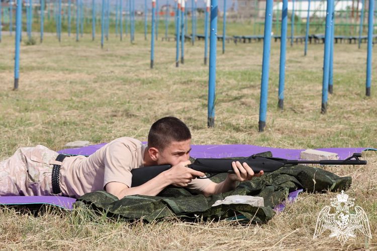 В Дагестане учащиеся профильных классов Росгвардии приняли участие в военно-спортивной игре «Победа»