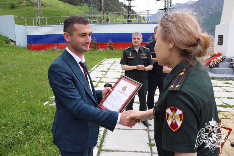 В Кабардино-Балкарии росгвардейцы почтили память журналистов, погибших при исполнении профессиональных обязанностей