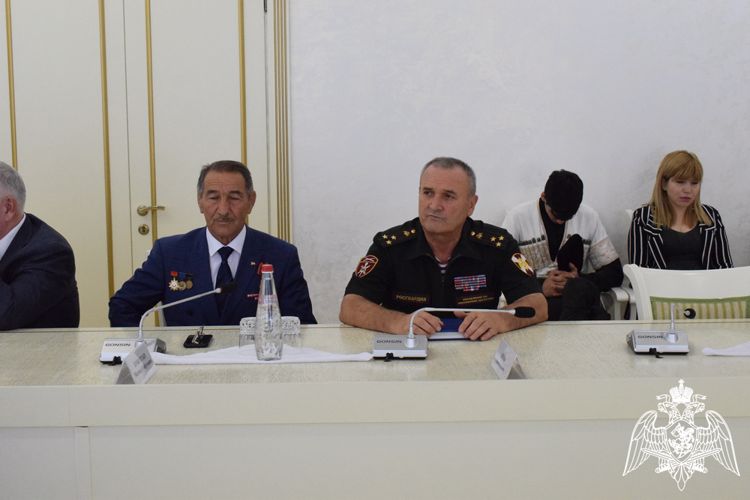 На День Конституции Республики Дагестан росгвардейцам вручили награды