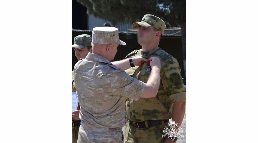 В Махачкале росгвардейцам вручили государственные награды