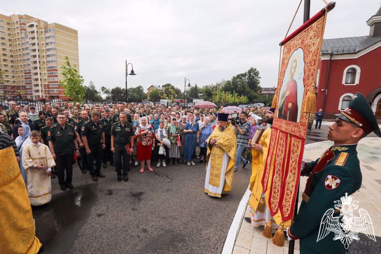 В день крещения Руси в главном храме Росгвардии прошло праздничное богослужение