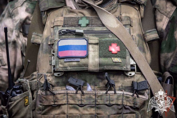 Жители Херсонской области поблагодарили росгвардейца из Дагестана за оказанную помощь