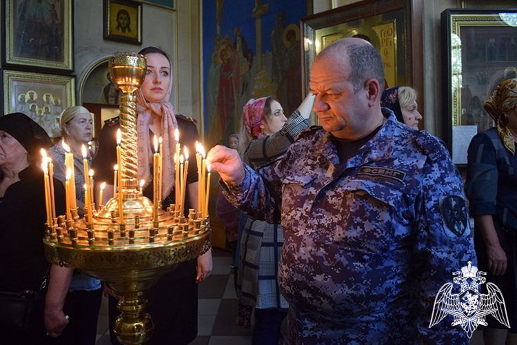  Росгвардейцы присоединились к Всероссийскому молебну о победе в Дагестане
