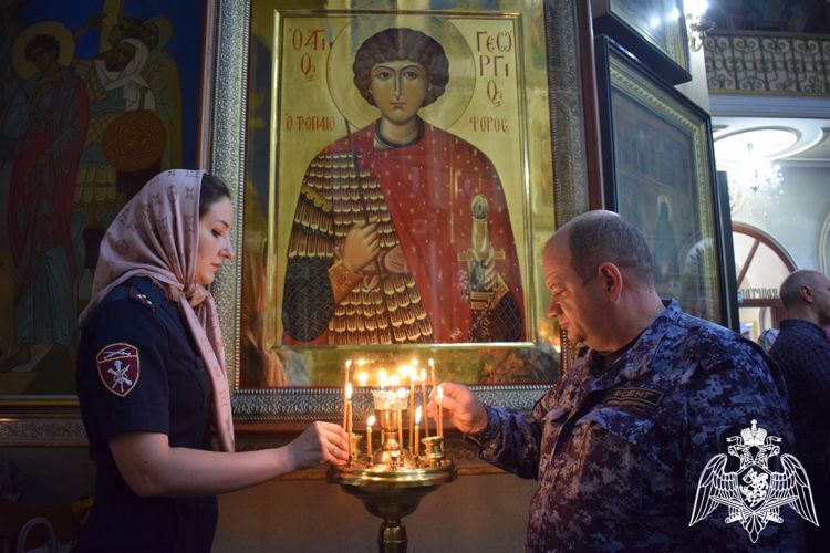  Росгвардейцы присоединились к Всероссийскому молебну о победе в Дагестане