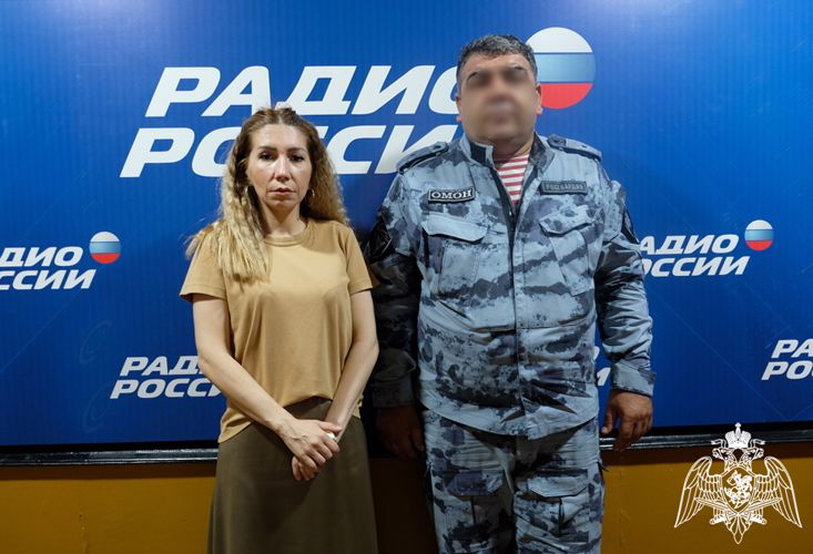 В эфире дагестанского радио офицер Росгвардии рассказал о противодействии терроризму и экстремизму