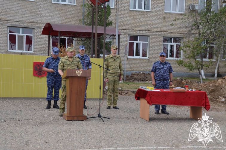 Моторизованный полк махачкалинского соединения Росгвардии отметил годовщину образования