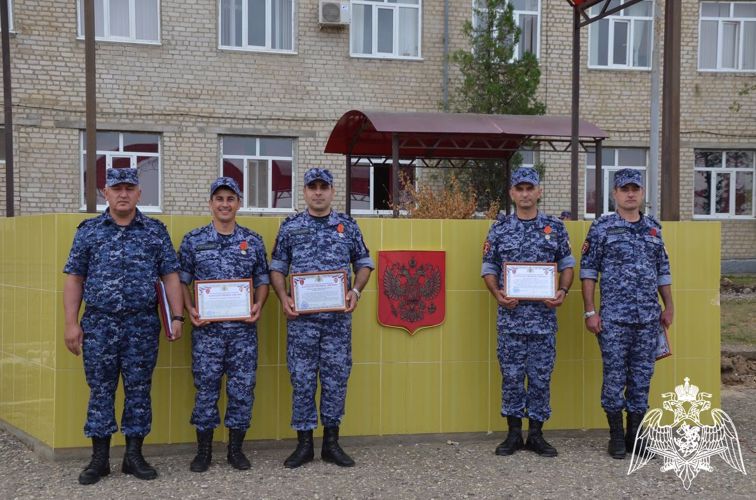 Моторизованный полк махачкалинского соединения Росгвардии отметил годовщину образования
