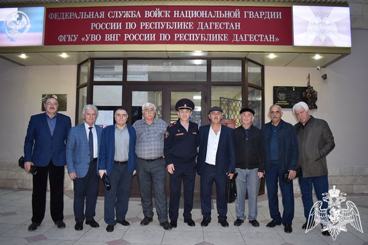 В Дагестане сотрудники вневедомственной охраны Росгвардии отметили профессиональный праздник