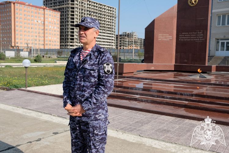 Сотрудники СОБР Росгвардии в Дагестане отметили профессиональный праздник