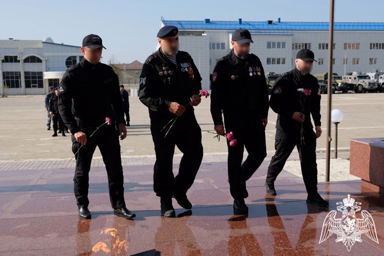 Сотрудники СОБР Росгвардии в Дагестане отметили профессиональный праздник