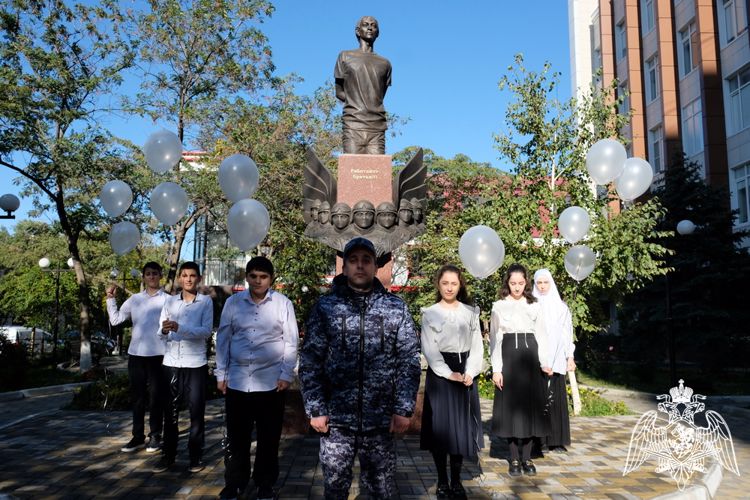 В Северо-Кавказском округе Росгвардии прошла патриотическая акция «Белые журавли. Памяти...»