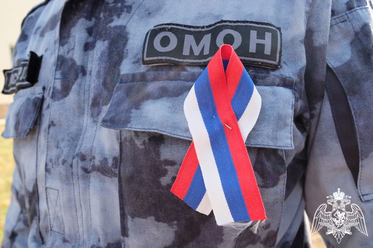 Росгвардейцы присоединились к акции «Триколор – мы едины» в Дагестане