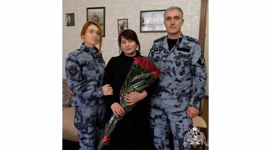 Росгвардейцы в Дагестане присоединились к всероссийской ведомственной акции «С любовью к маме»