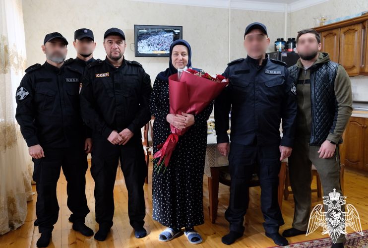 Росгвардейцы в Дагестане присоединились к всероссийской ведомственной акции «С любовью к маме»
