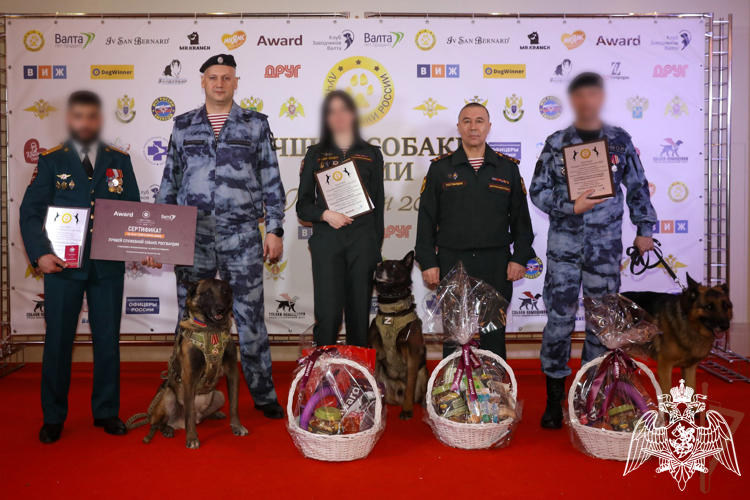 Кинолог Росгвардии из Дагестана со своей служебной собакой стали лауреатами всероссийской премии профессионального мастерства