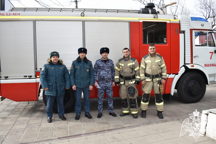 В Дагестане прошли совместные пожарно-тактические занятия Росгвардии и МЧС 